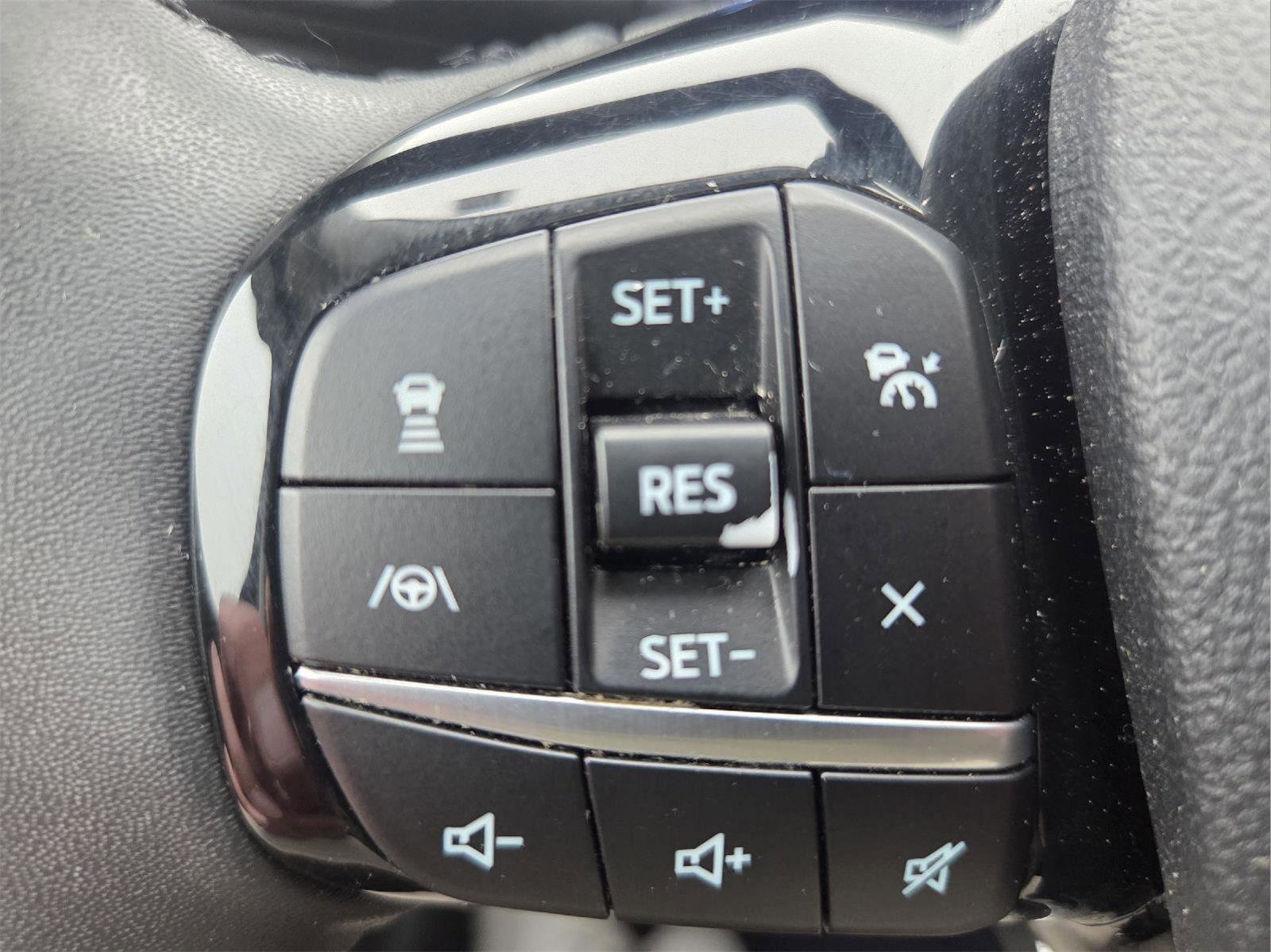 Used 2022 Ford Escape Titanium w/ Class II Trailer Tow Package image 23