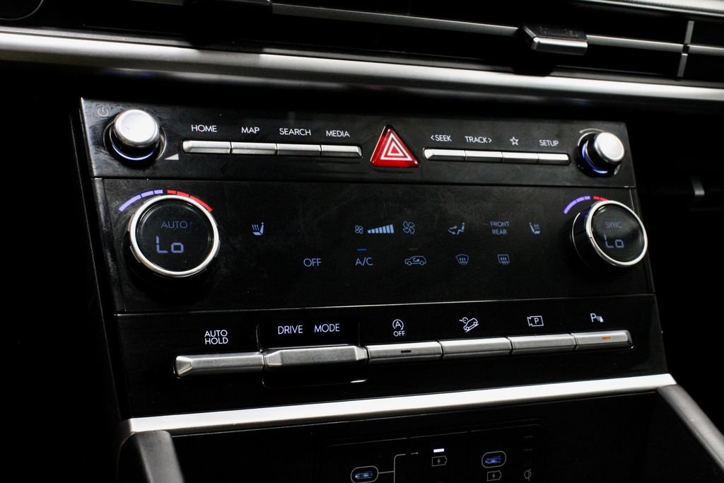 Used 2025 Hyundai Santa Fe SEL FWD image 31