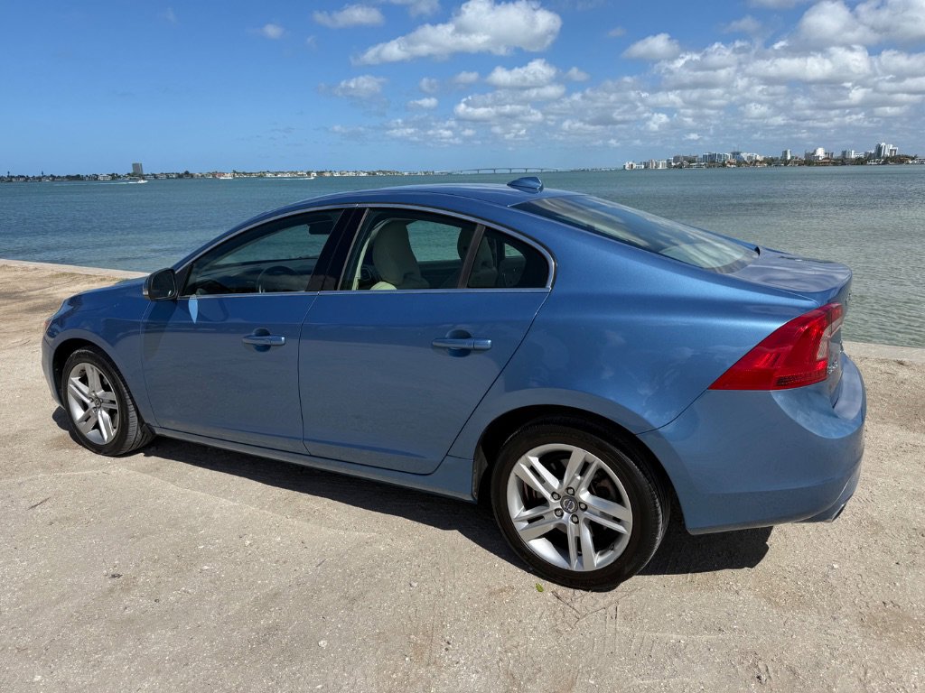 Used 2014 Volvo S60 T5 image 2