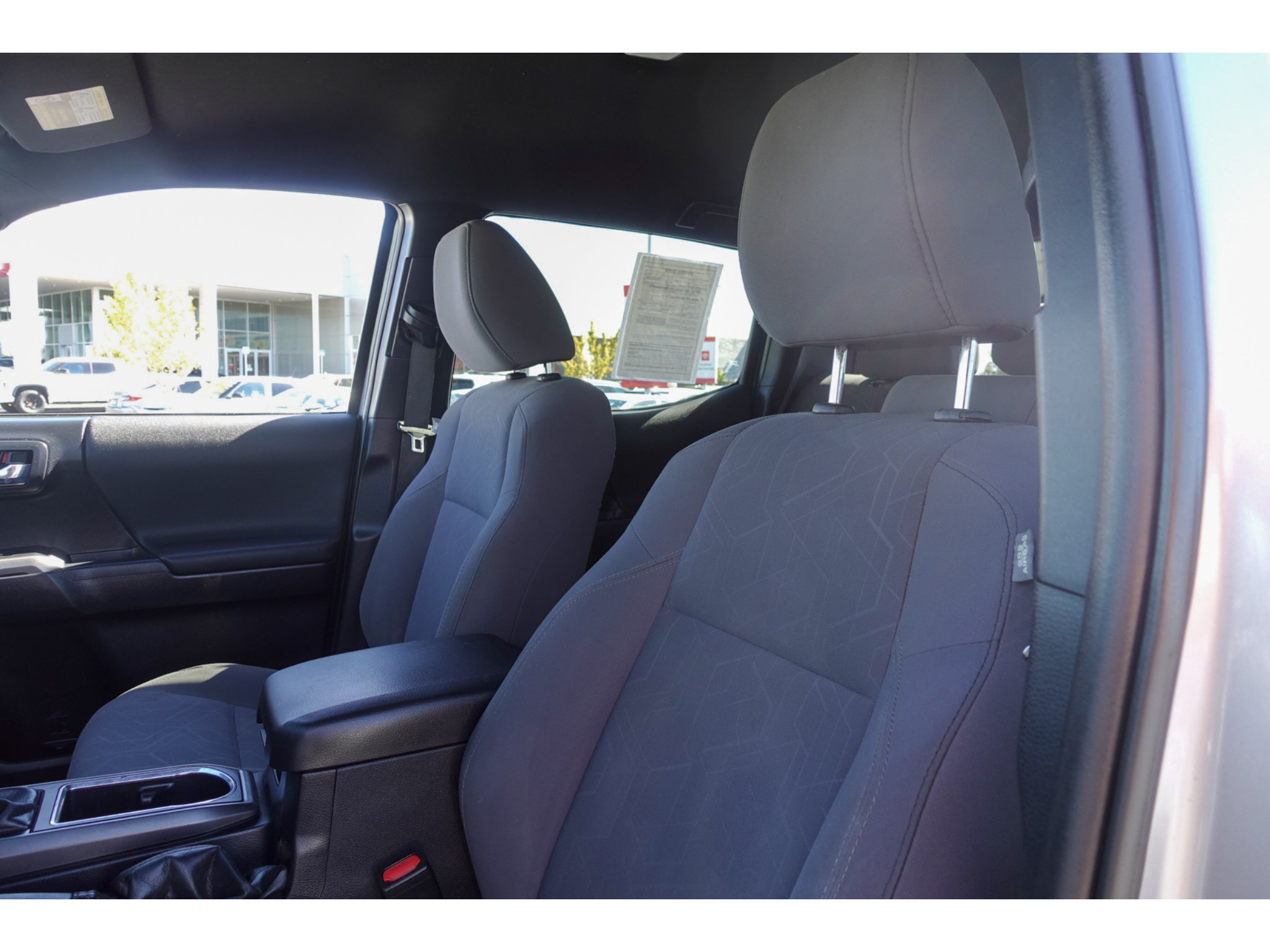 Used 2019 Toyota Tacoma TRD Off-Road w/ Technology Package AWD/4WD image 10