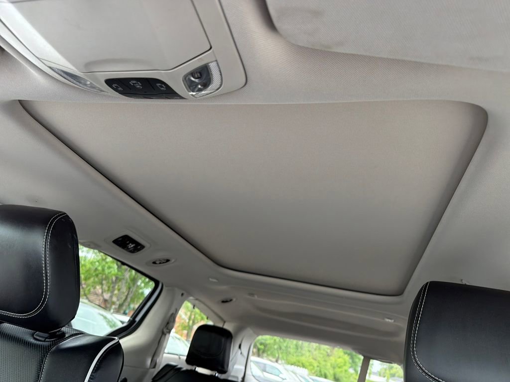 Used 2024 Chrysler Pacifica Limited FWD image 25