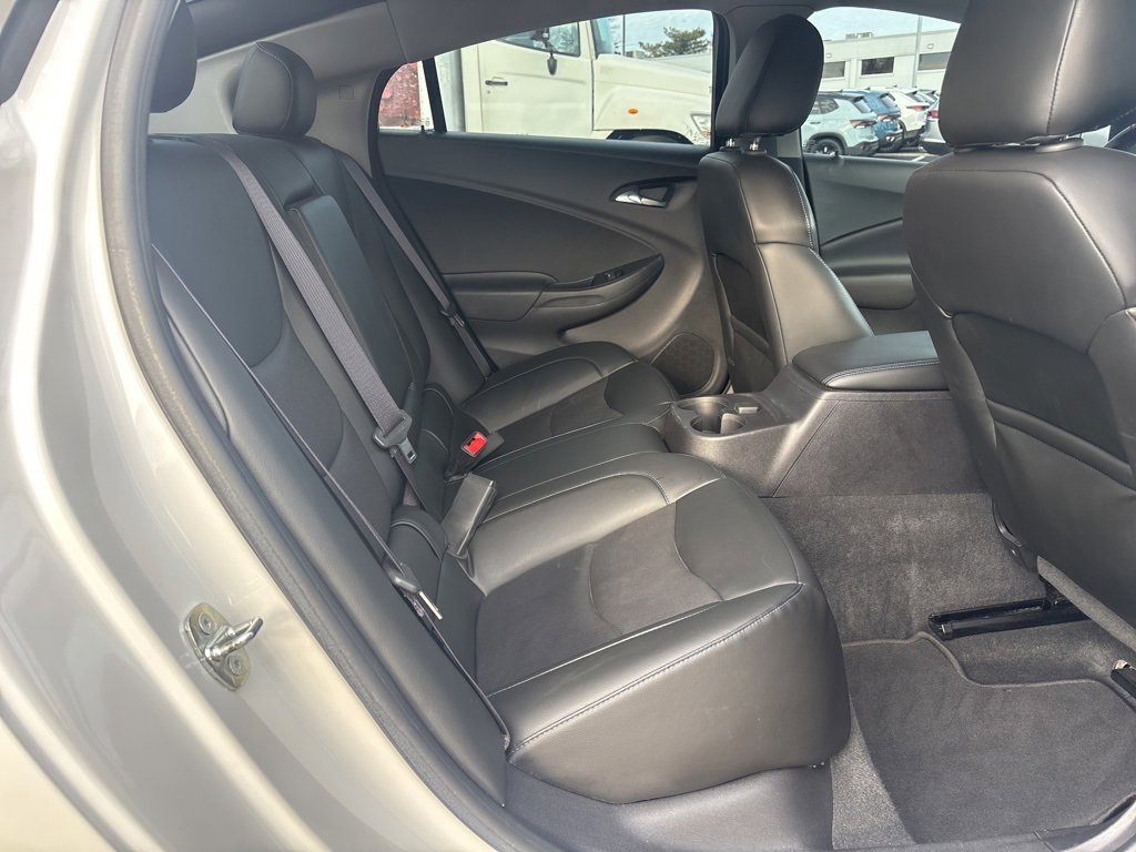 Used 2017 Chevrolet Volt LT w/ Comfort Package image 28