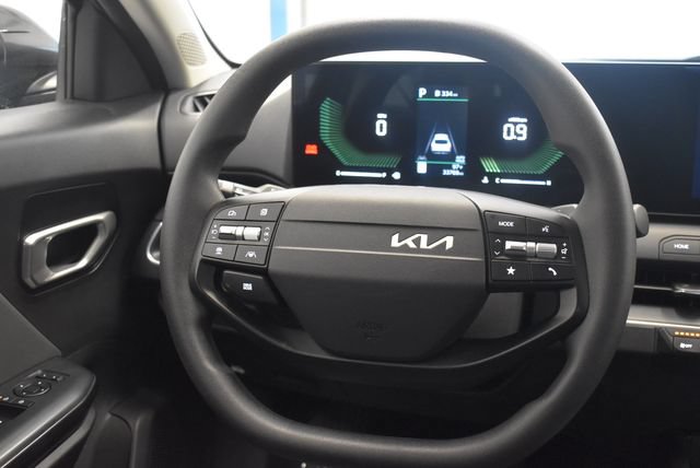 Used 2025 Kia K4 FWD image 24