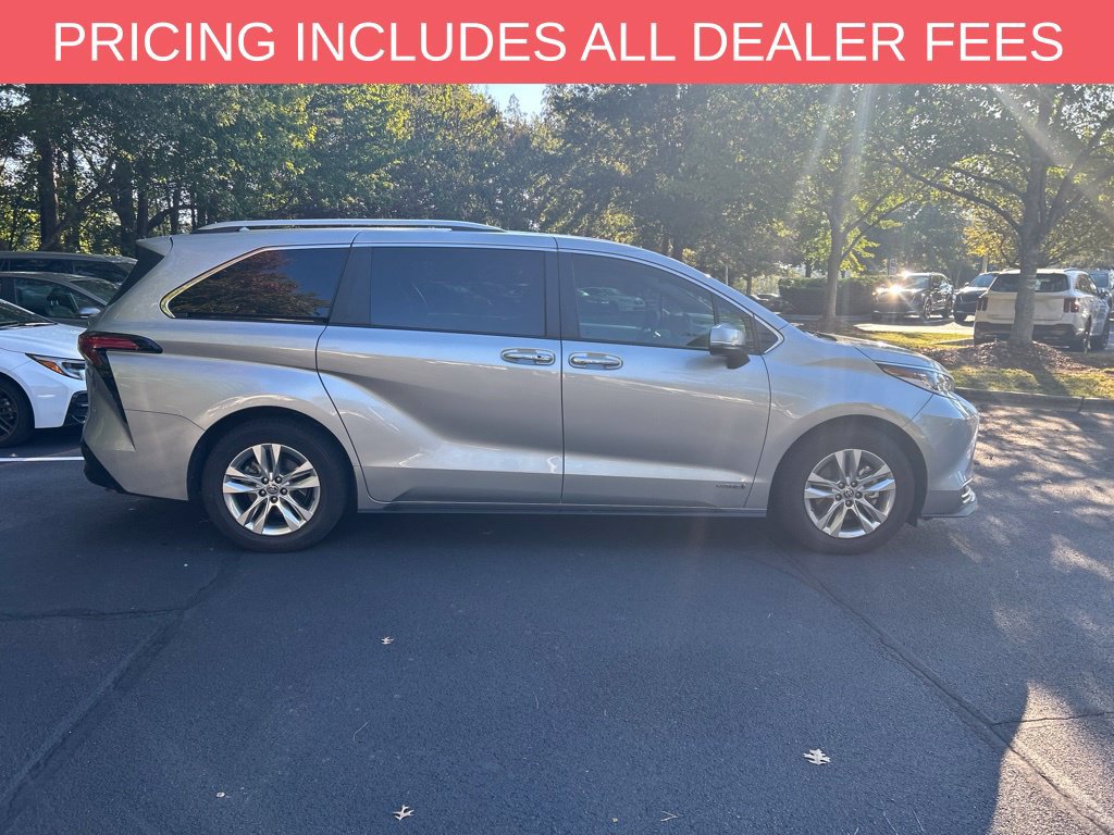 Used 2021 Toyota Sienna Limited FWD image 9