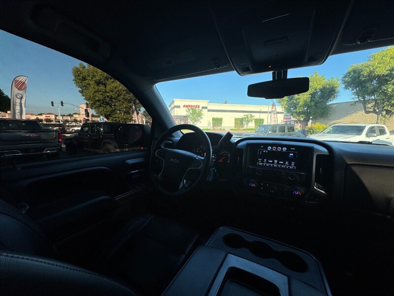 Used 2017 Chevrolet Silverado 1500 LT AWD/4WD image 34