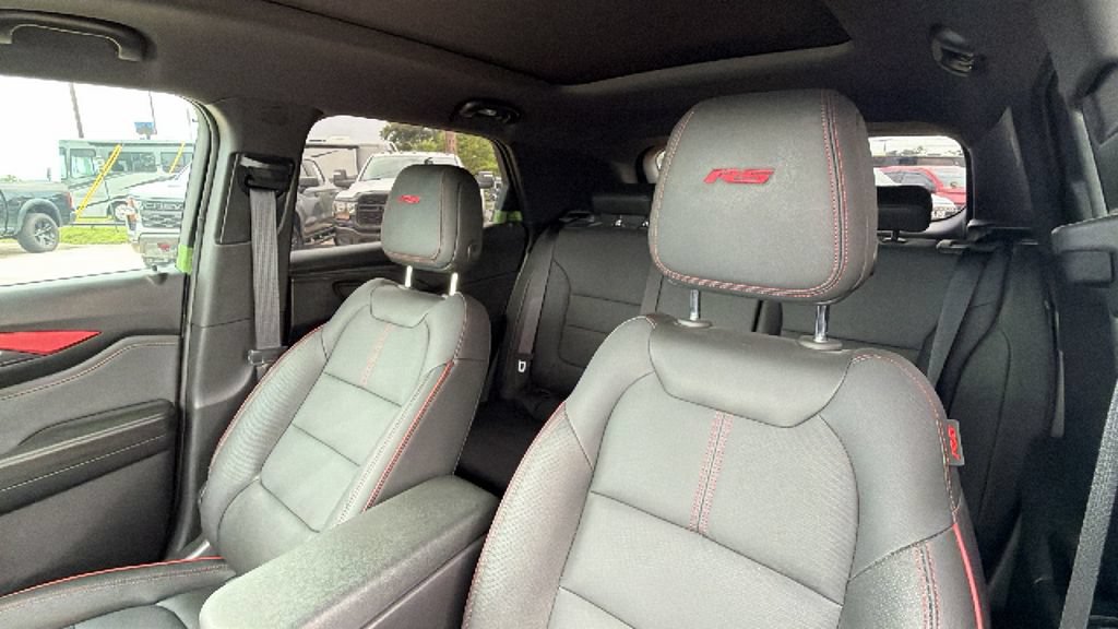 Used 2025 Chevrolet TrailBlazer RS w/ Convenience Package FWD image 16