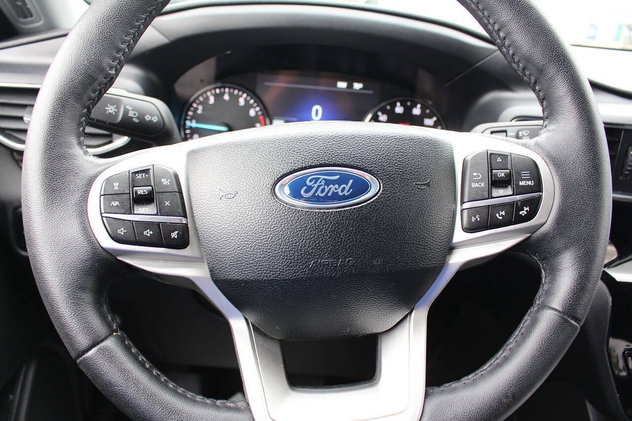 Used 2024 Ford Explorer Limited w/ Limited Technology Package AWD/4WD image 16