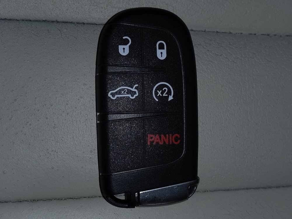Used 2016 Chrysler 200 C w/ Premium Lighting Group FWD image 32