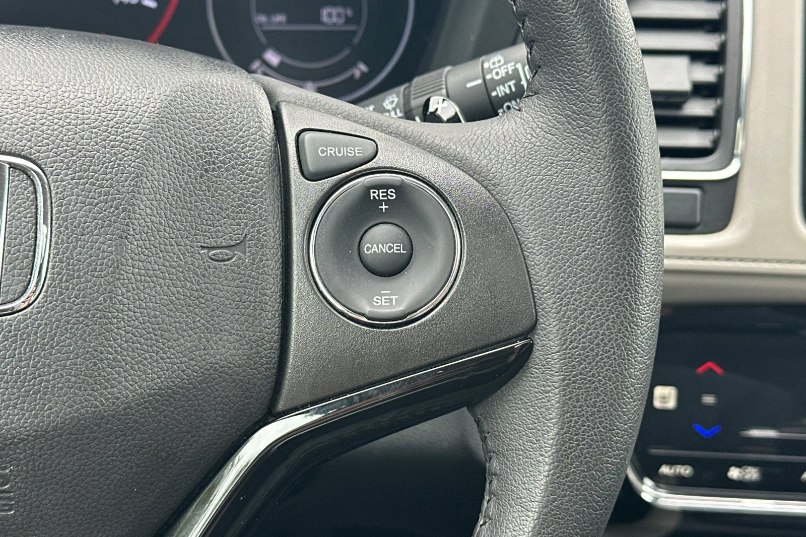 Certified 2018 Honda HR-V EX-L image 29