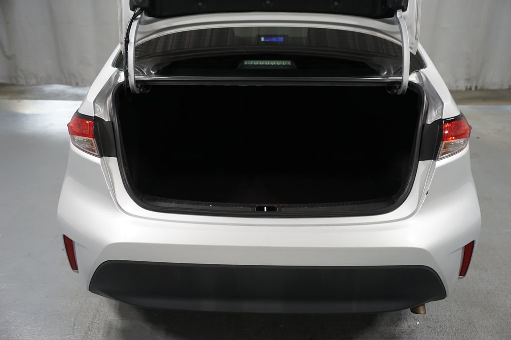 Certified 2024 Toyota Corolla LE FWD image 31