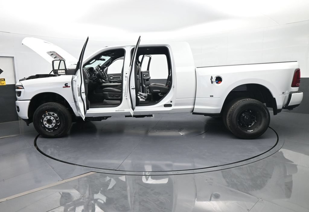 New 2026 RAM 3500 Laramie w/ Night Edition AWD/4WD image 65