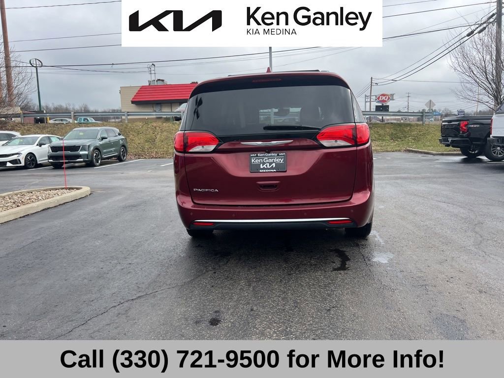 Used 2017 Chrysler Pacifica Touring-L Plus w/ Advanced Safetytec Group image 11