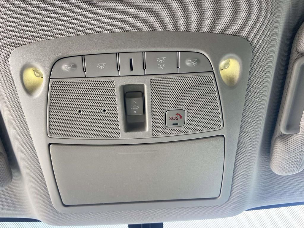 Used 2018 Nissan Pathfinder Platinum w/ Cargo Package FWD image 25