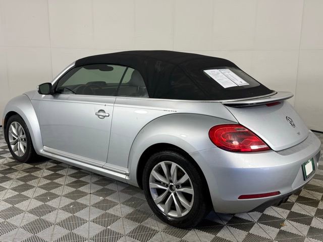 Used 2014 Volkswagen Beetle TDI image 8