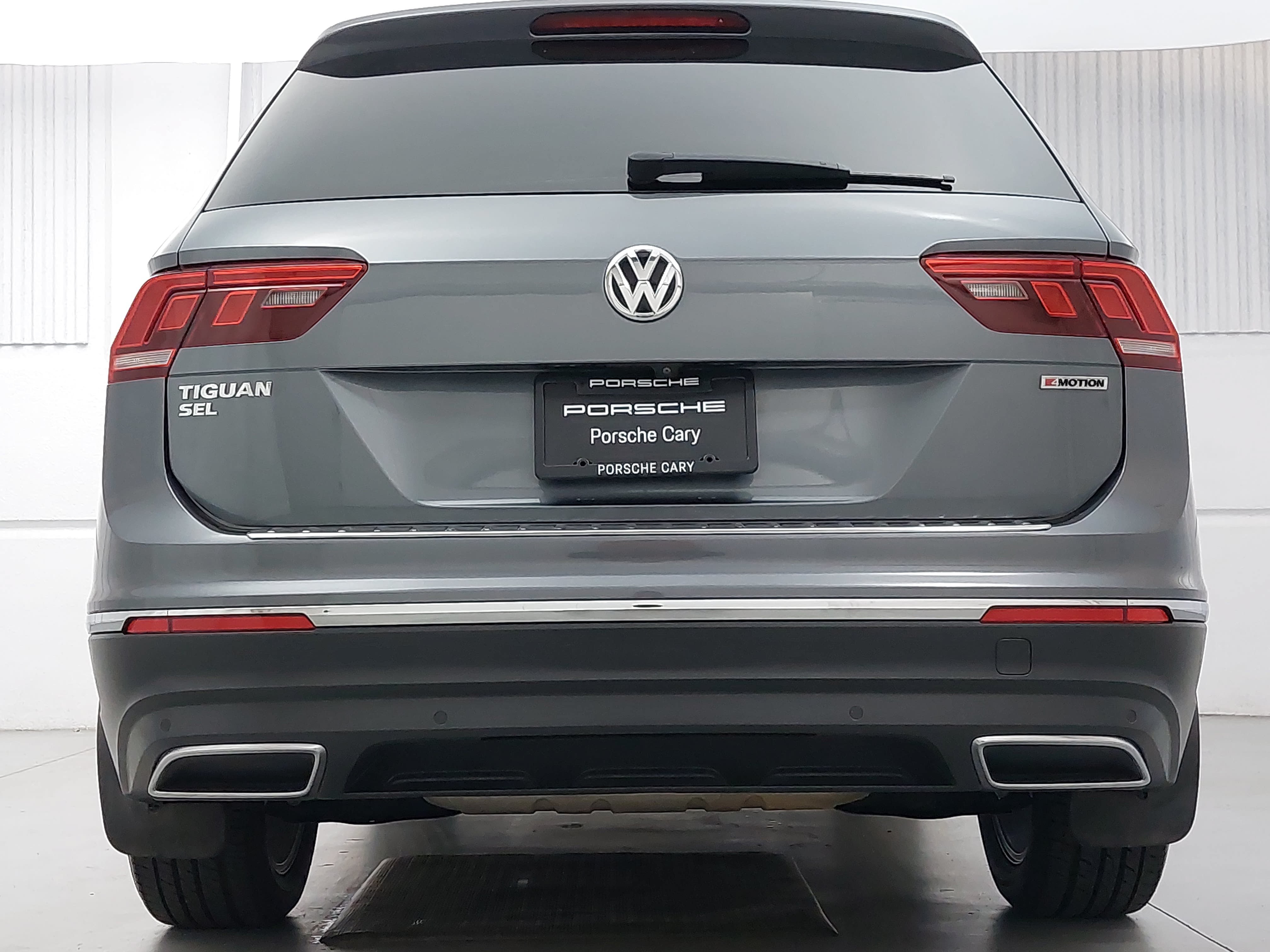 Used 2020 Volkswagen Tiguan SEL w/ 3rd Row Seat Package AWD/4WD image 6