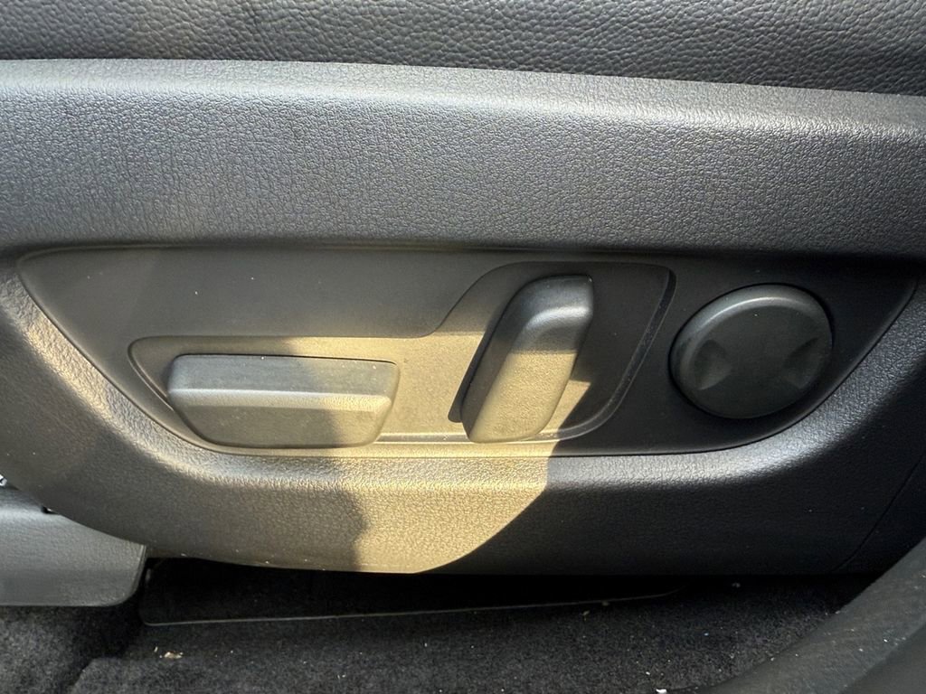 Used 2024 MAZDA CX-90 Plug-In Hybrid w/ Premium Pkg image 10