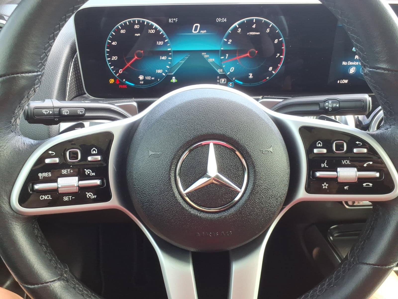 Used 2020 Mercedes-Benz GLB 250 4MATIC w/ Premium Package image 17