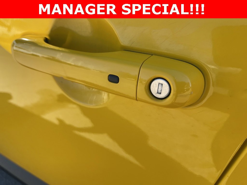 Used 2016 Jeep Renegade Latitude w/ Cold Weather Group image 11