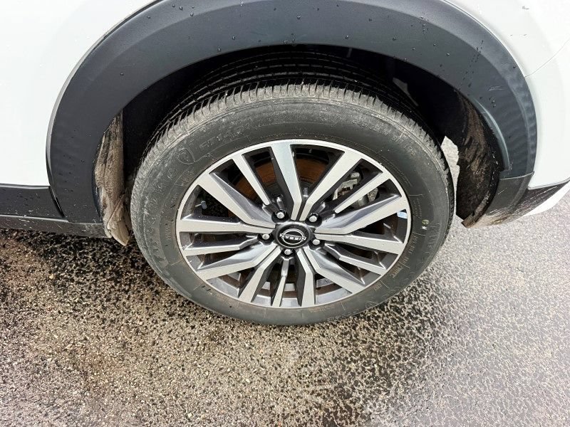 Used 2024 Nissan Kicks SV FWD image 29
