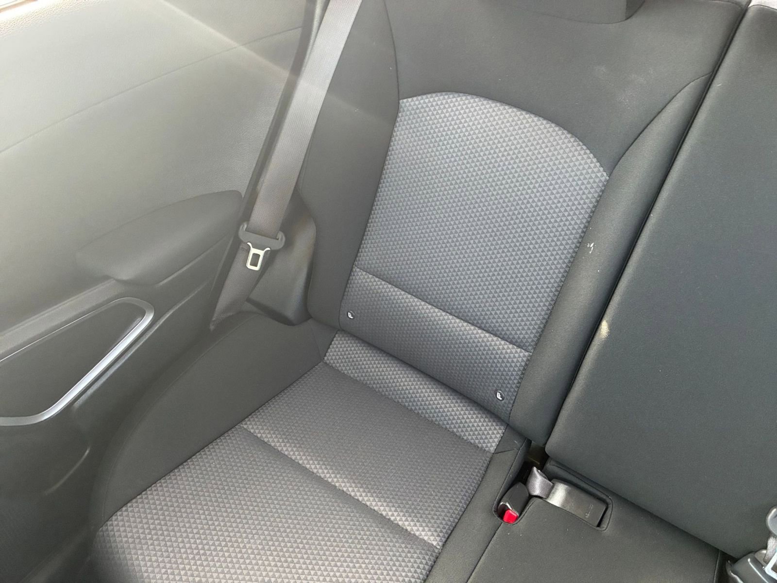 Used 2025 Kia Soul LX w/ LX Technology Package FWD image 37