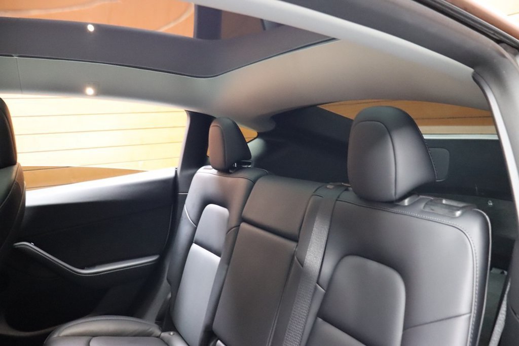 Used 2023 Tesla Model Y Long Range AWD/4WD image 40