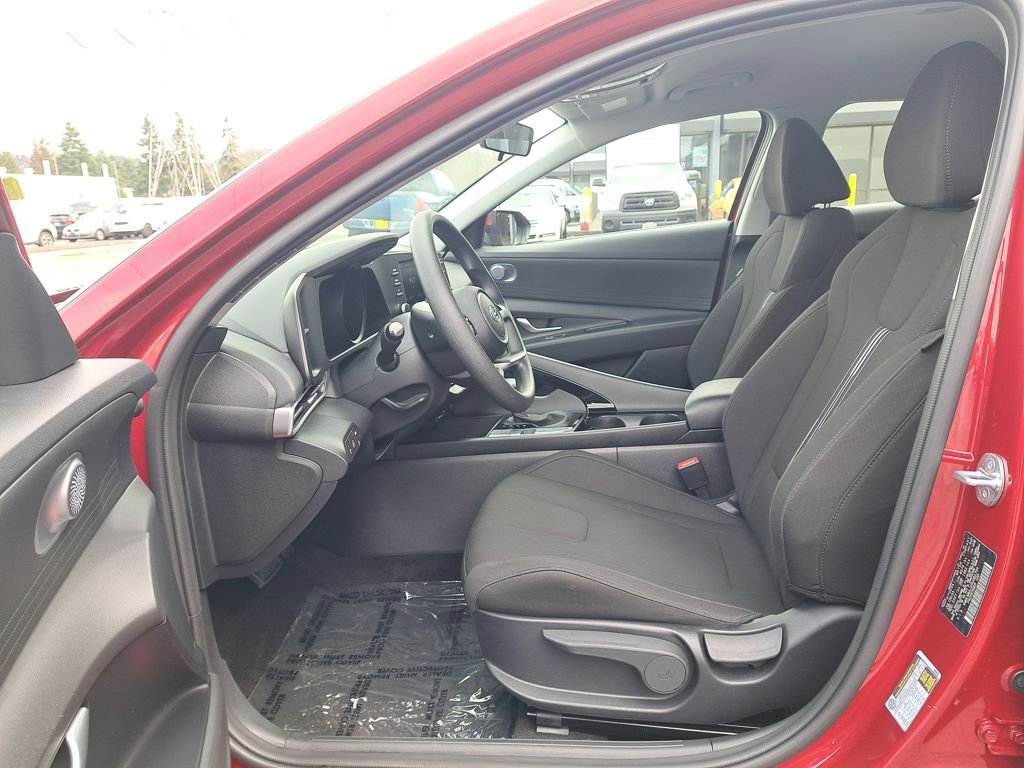 Used 2023 Hyundai Elantra Blue image 11