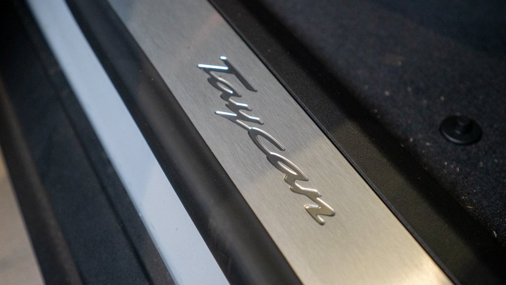 New 2025 Porsche Taycan image 19