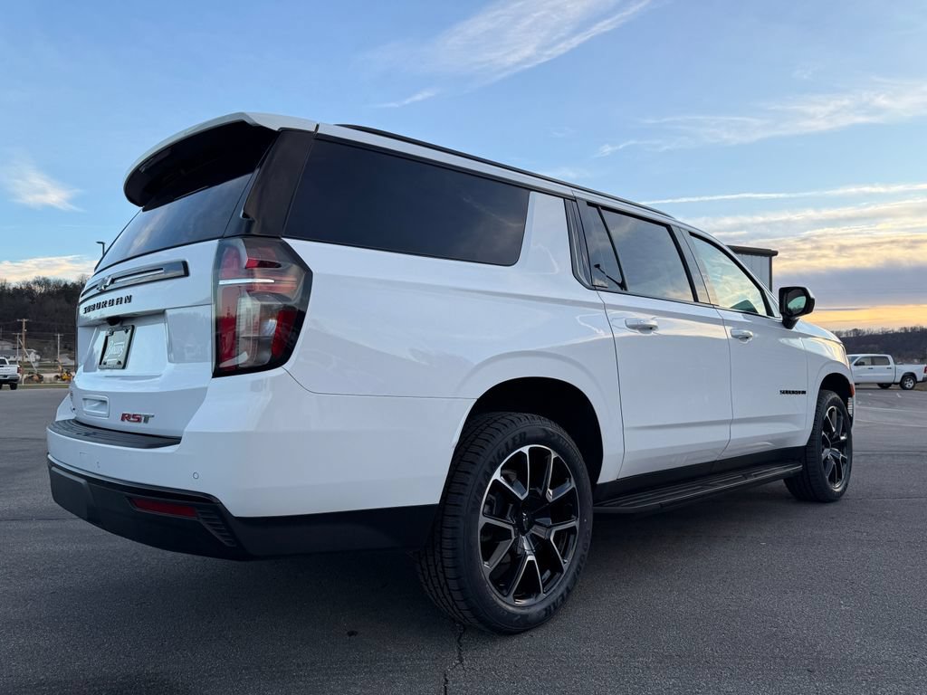 Used 2024 Chevrolet Suburban RST AWD/4WD image 6