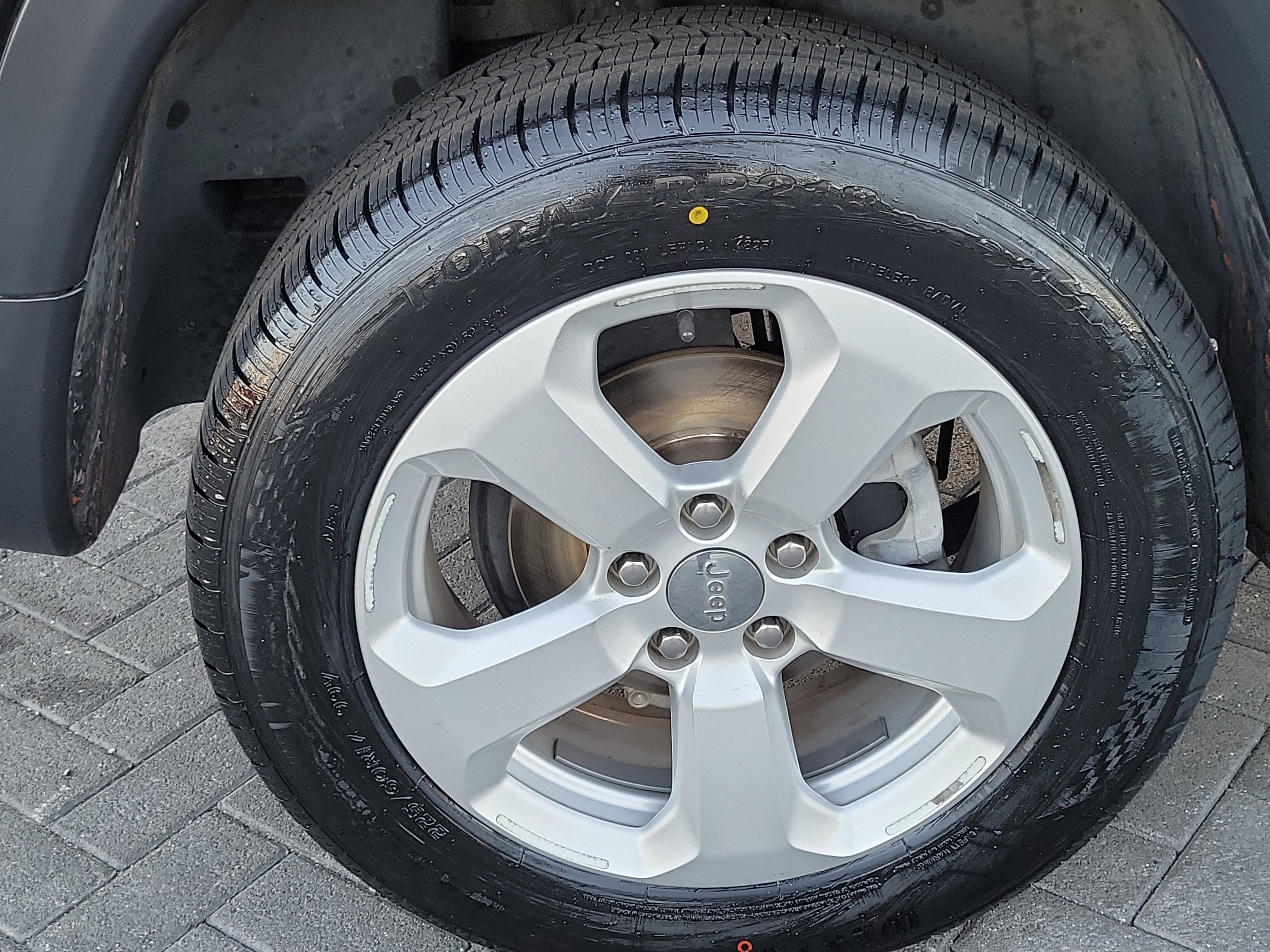 Used 2018 Jeep Compass Latitude w/ Popular Equipment Group image 24