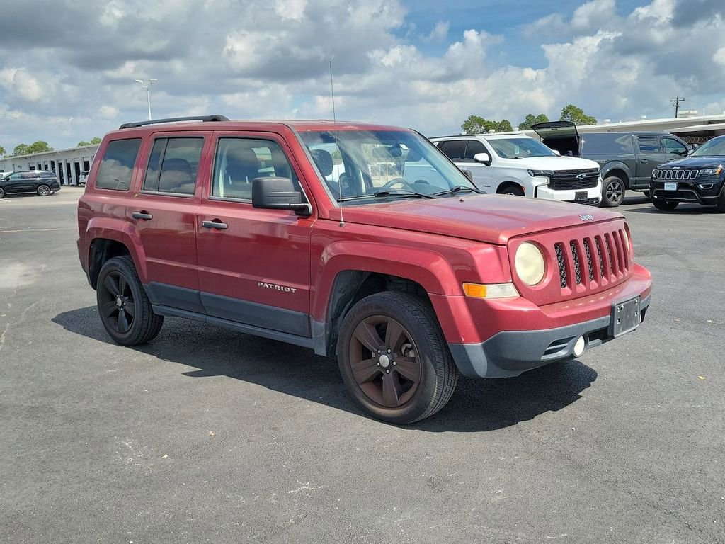 Used 2013 Jeep Patriot Sport w/ Tire & Wheel Group AWD/4WD image 19