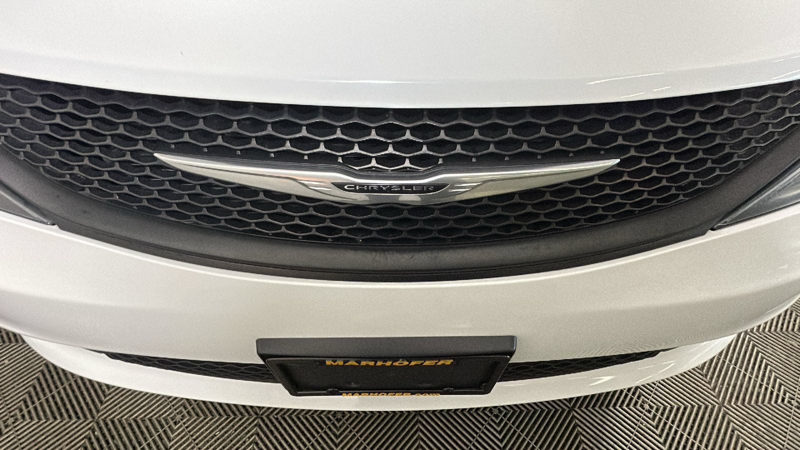 Used 2023 Chrysler Voyager LX FWD image 9