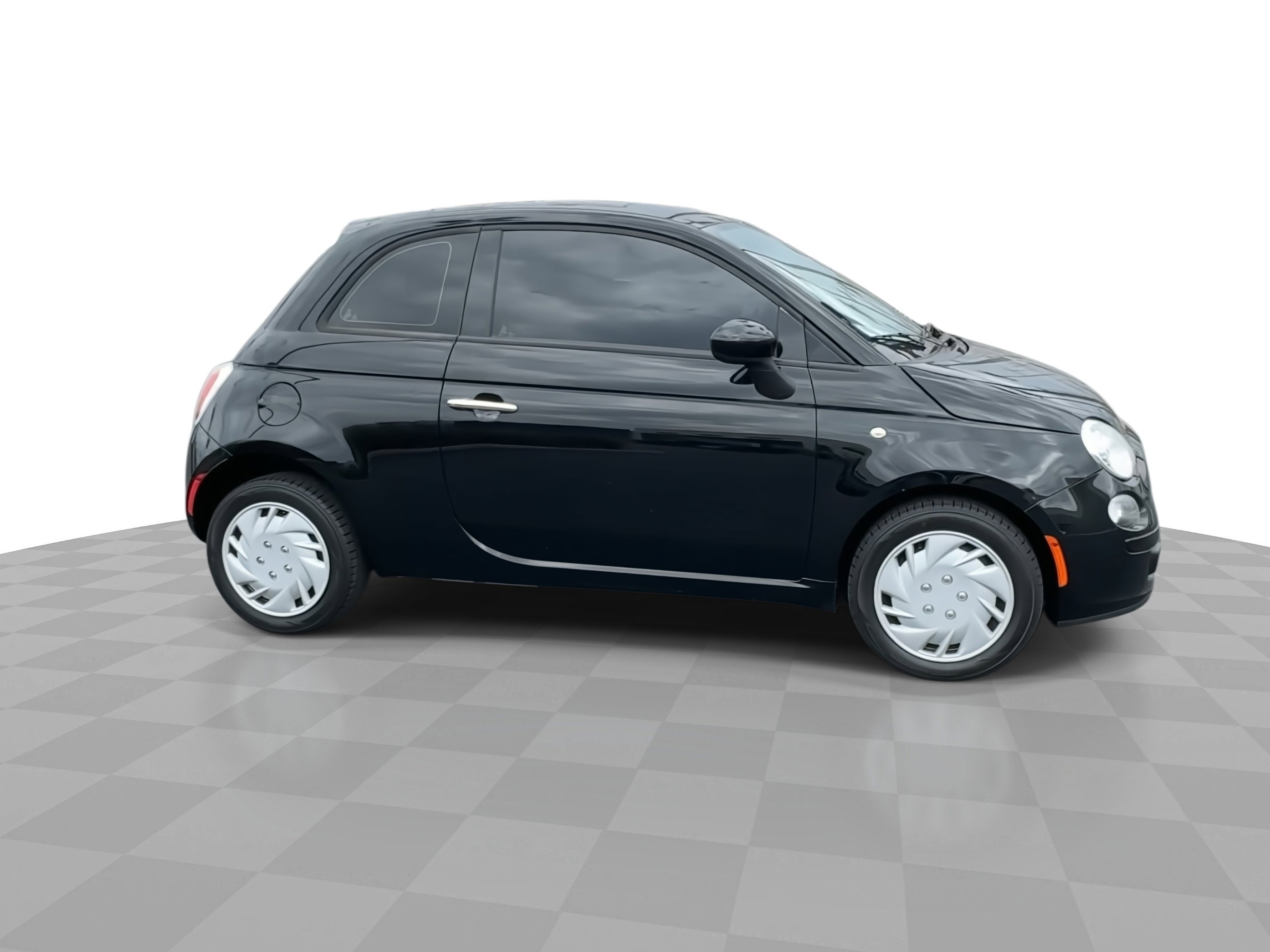 Used 2015 FIAT 500 Pop FWD image 2