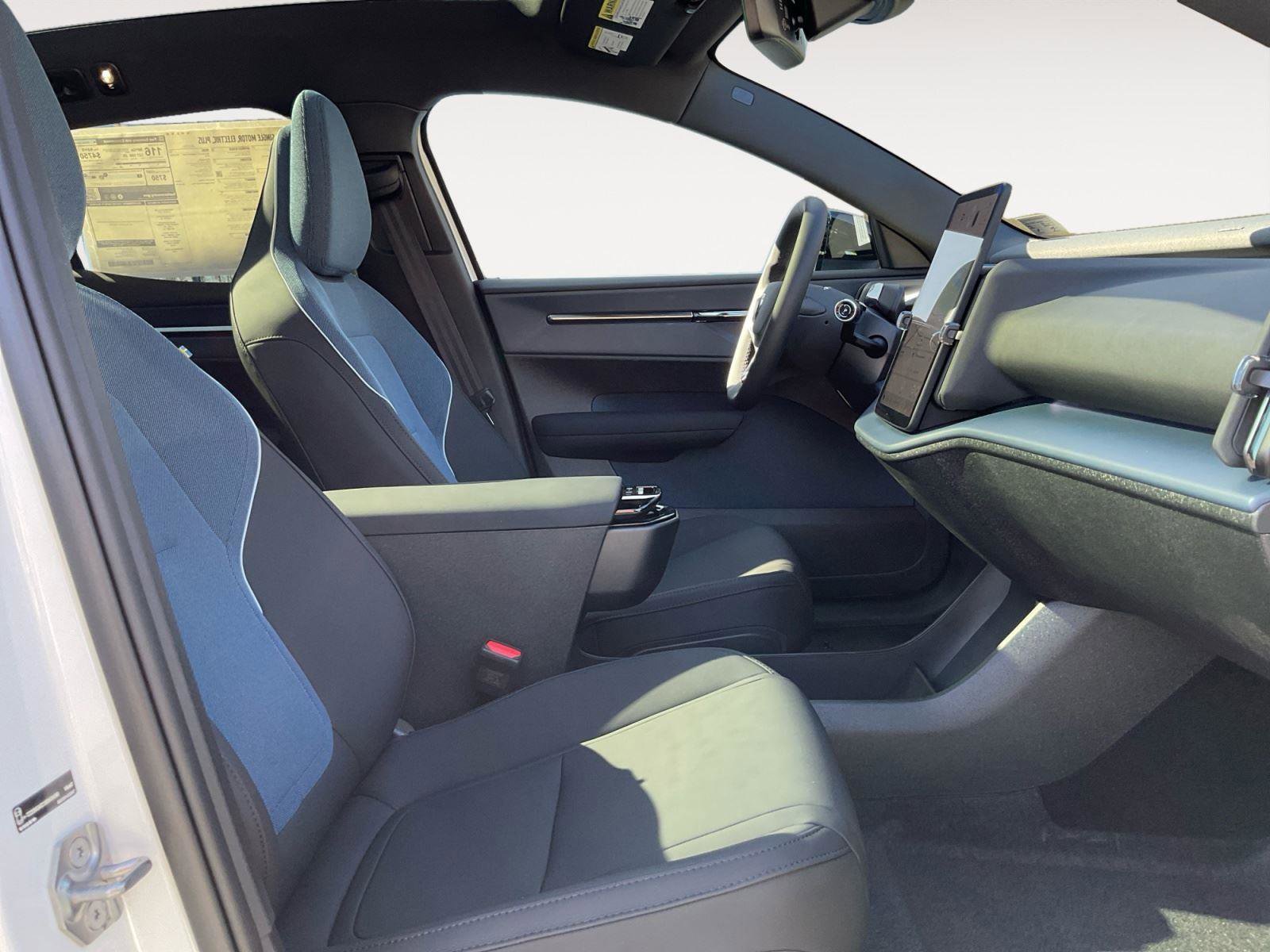 New 2026 Volvo EX30 Plus image 15