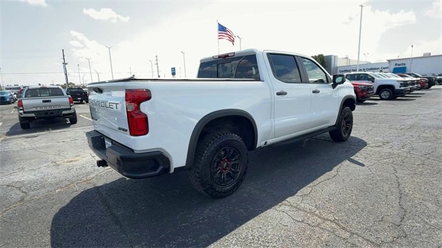 Used 2024 Chevrolet Silverado 1500 ZR2 w/ Technology Package image 8