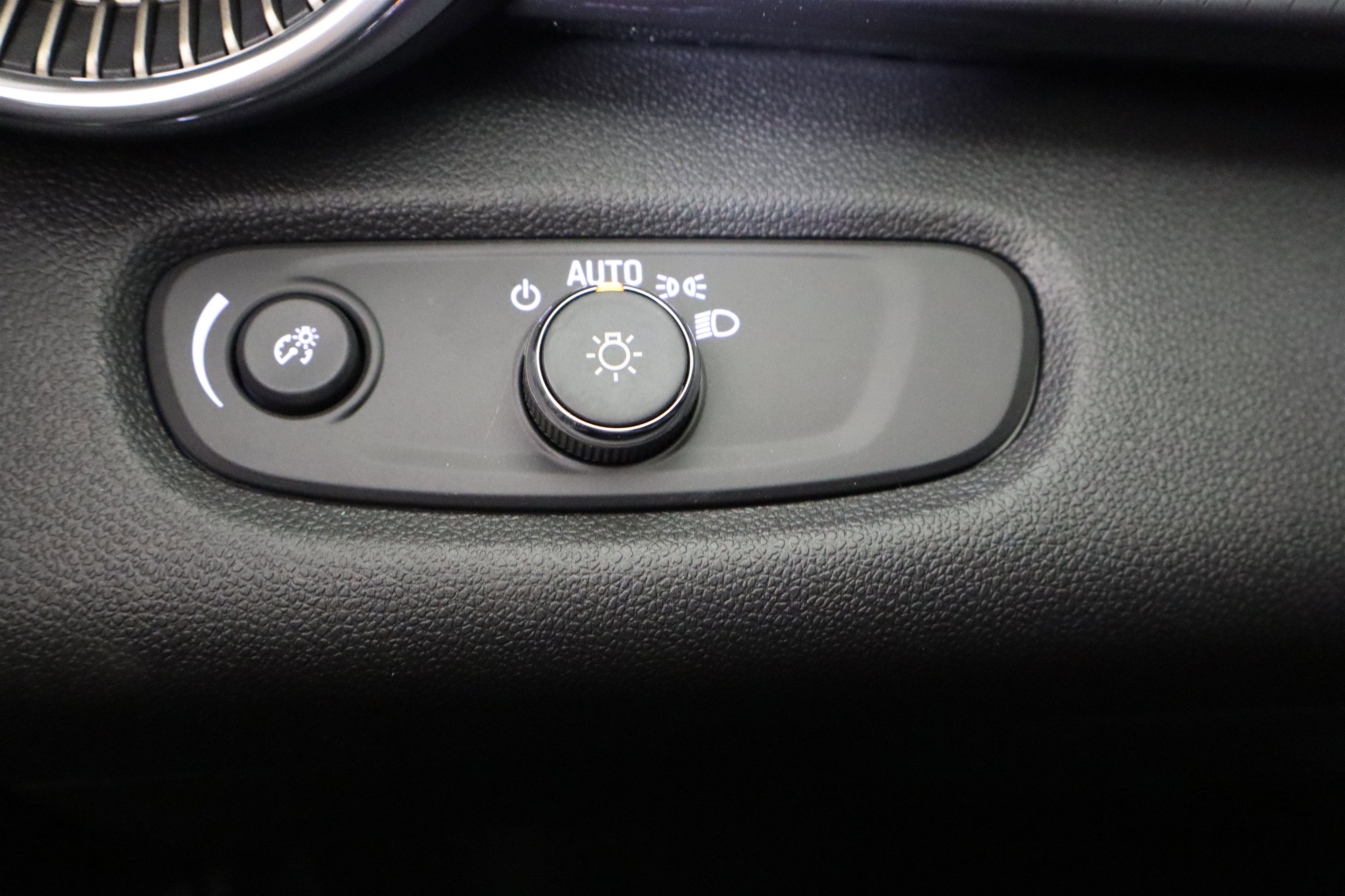 New 2026 Chevrolet Trax ACTIV FWD image 34