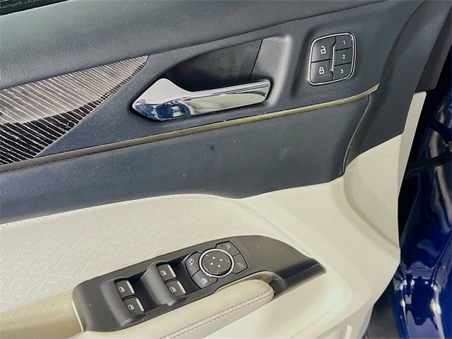 Used 2019 Lincoln MKC Black Label image 11