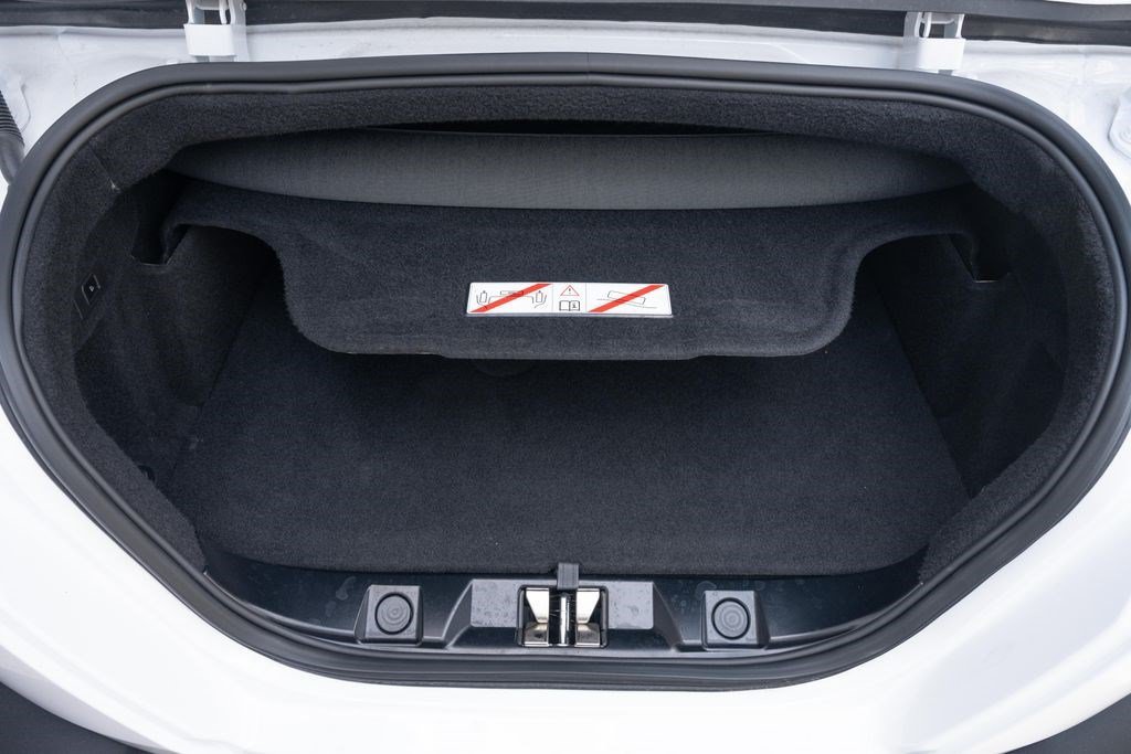 Used 2024 Ferrari Roma Spider RWD image 26