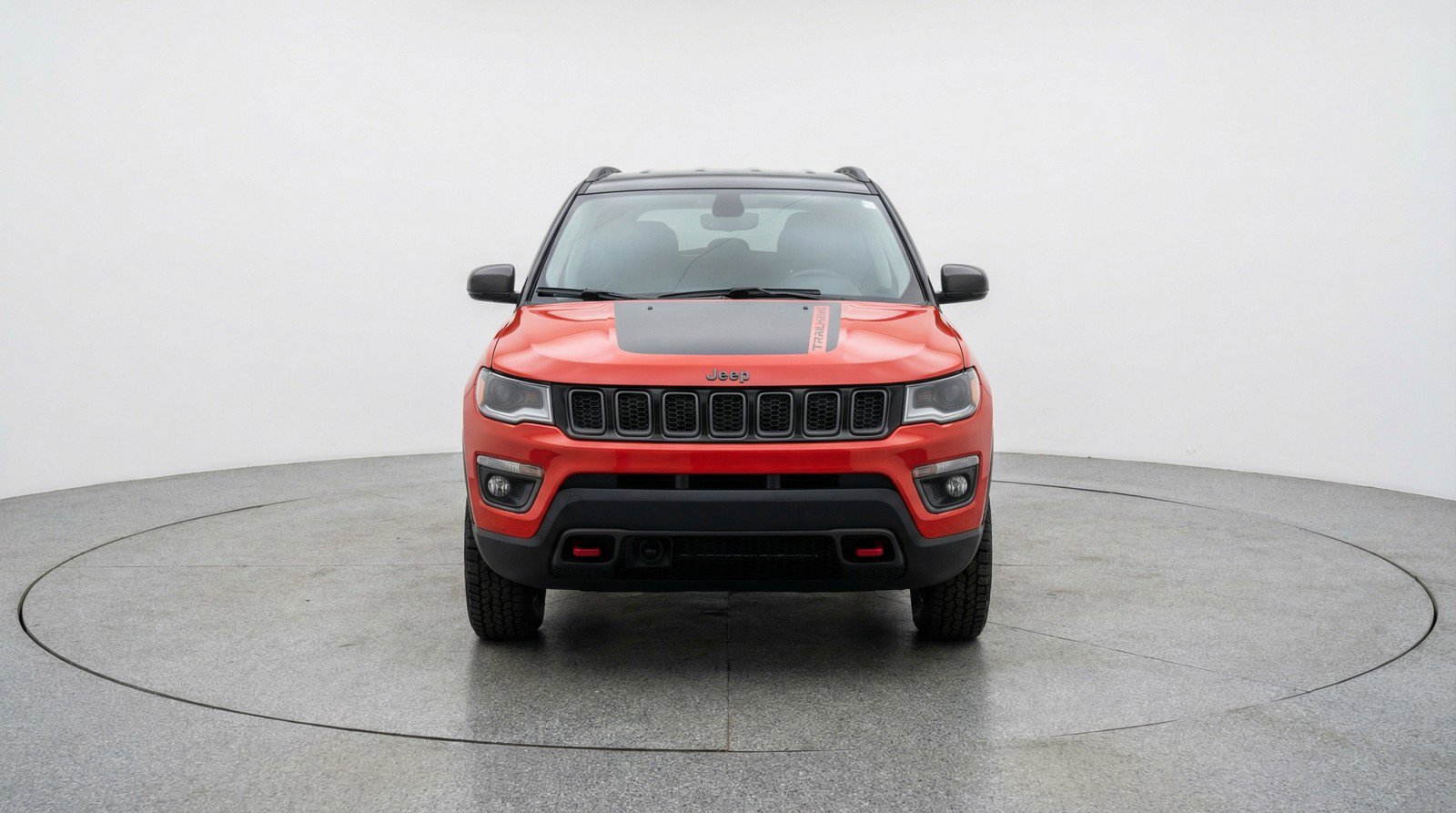 Used 2025 Jeep Compass Trailhawk image 2