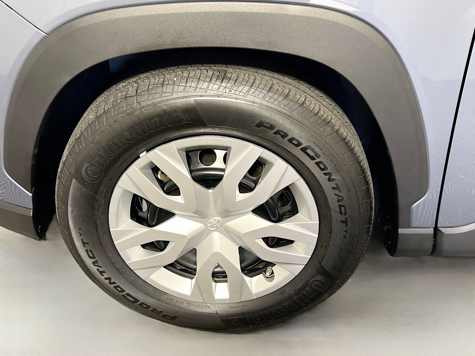 Used 2024 Toyota Corolla Cross L image 13