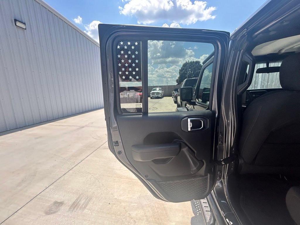 Used 2023 Jeep Gladiator Sport AWD/4WD image 12