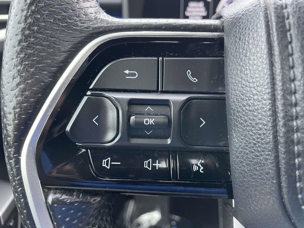 Used 2023 Toyota Tundra Platinum image 33