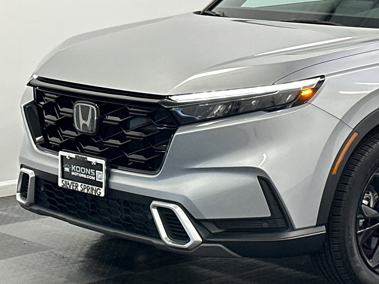 Used 2023 Honda CR-V Sport Touring video 2