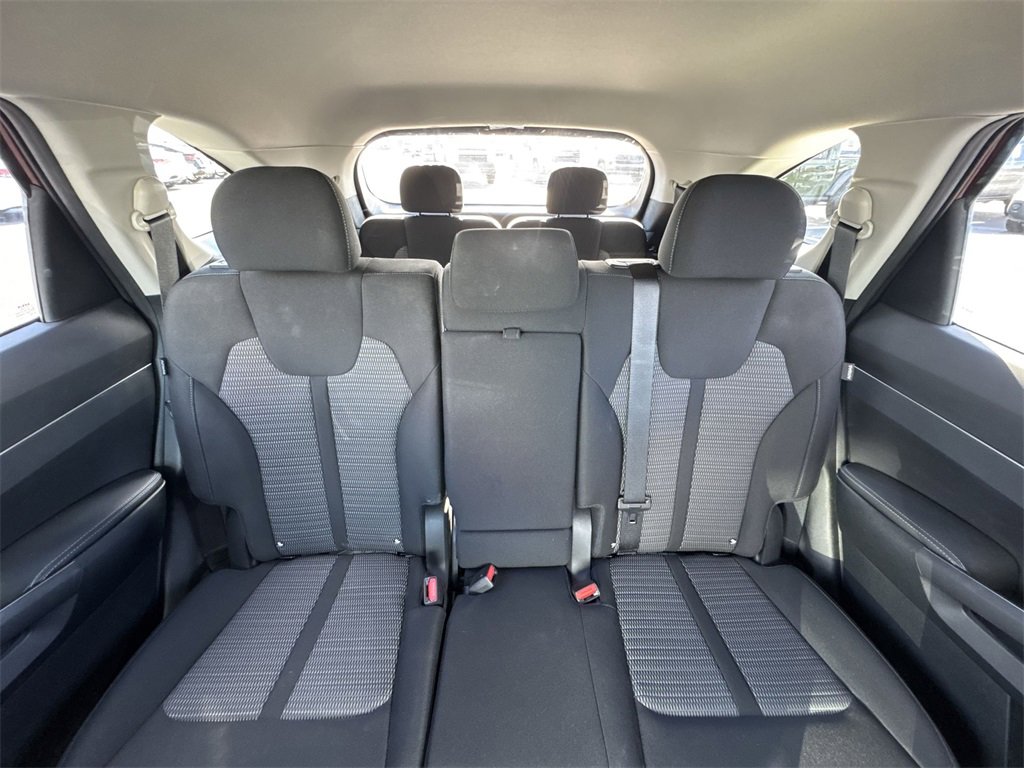 Used 2025 Kia Sorento LX image 22