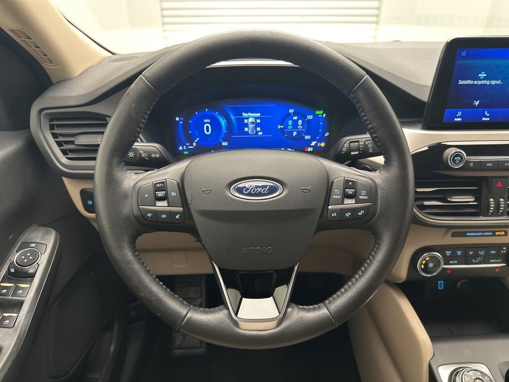 Used 2020 Ford Escape SE Sport image 18