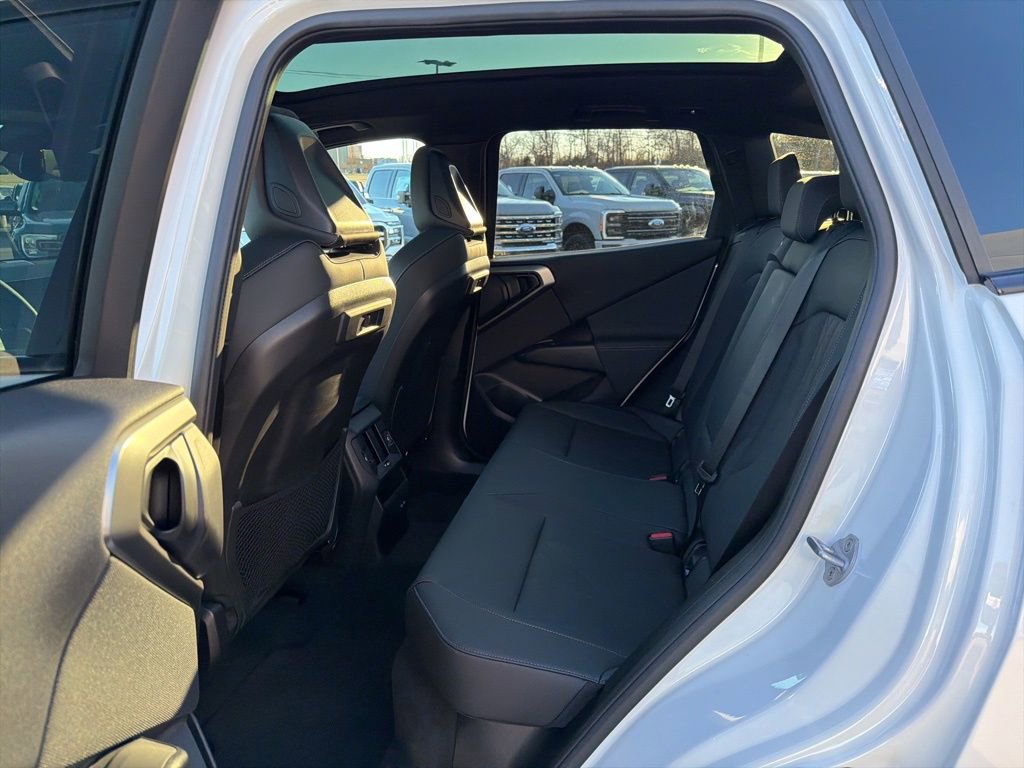 Used 2025 BMW X3 xDrive30i w/ M Sport Package image 12