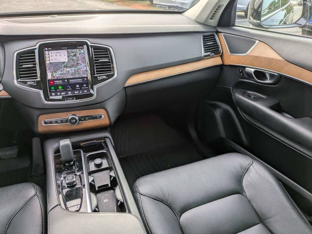 Certified 2023 Volvo XC90 B5 Plus w/ Protection Package Premier AWD/4WD image 18