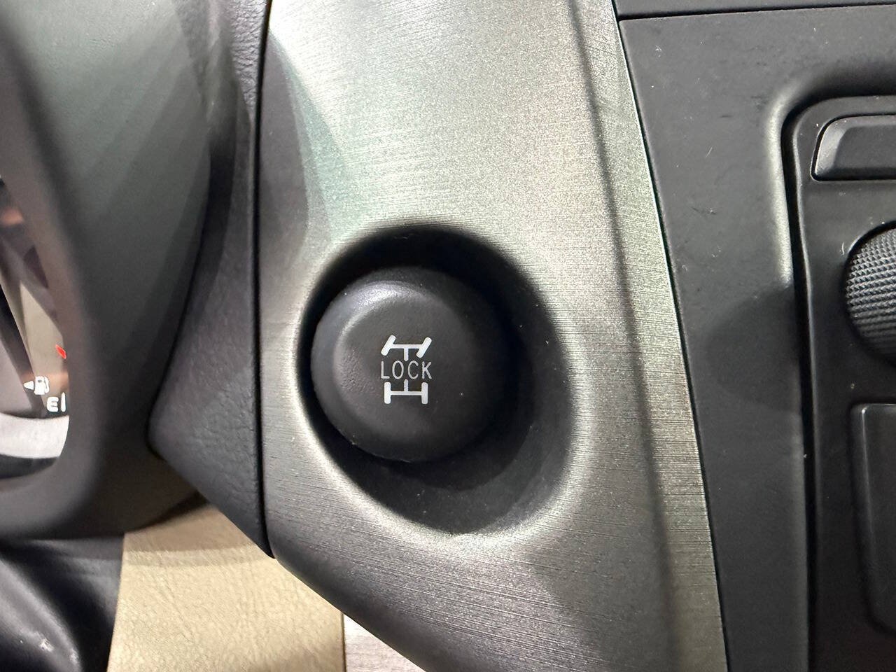 Used 2012 Toyota RAV4 Limited w/ Premium Plus Value Pkg AWD/4WD image 16