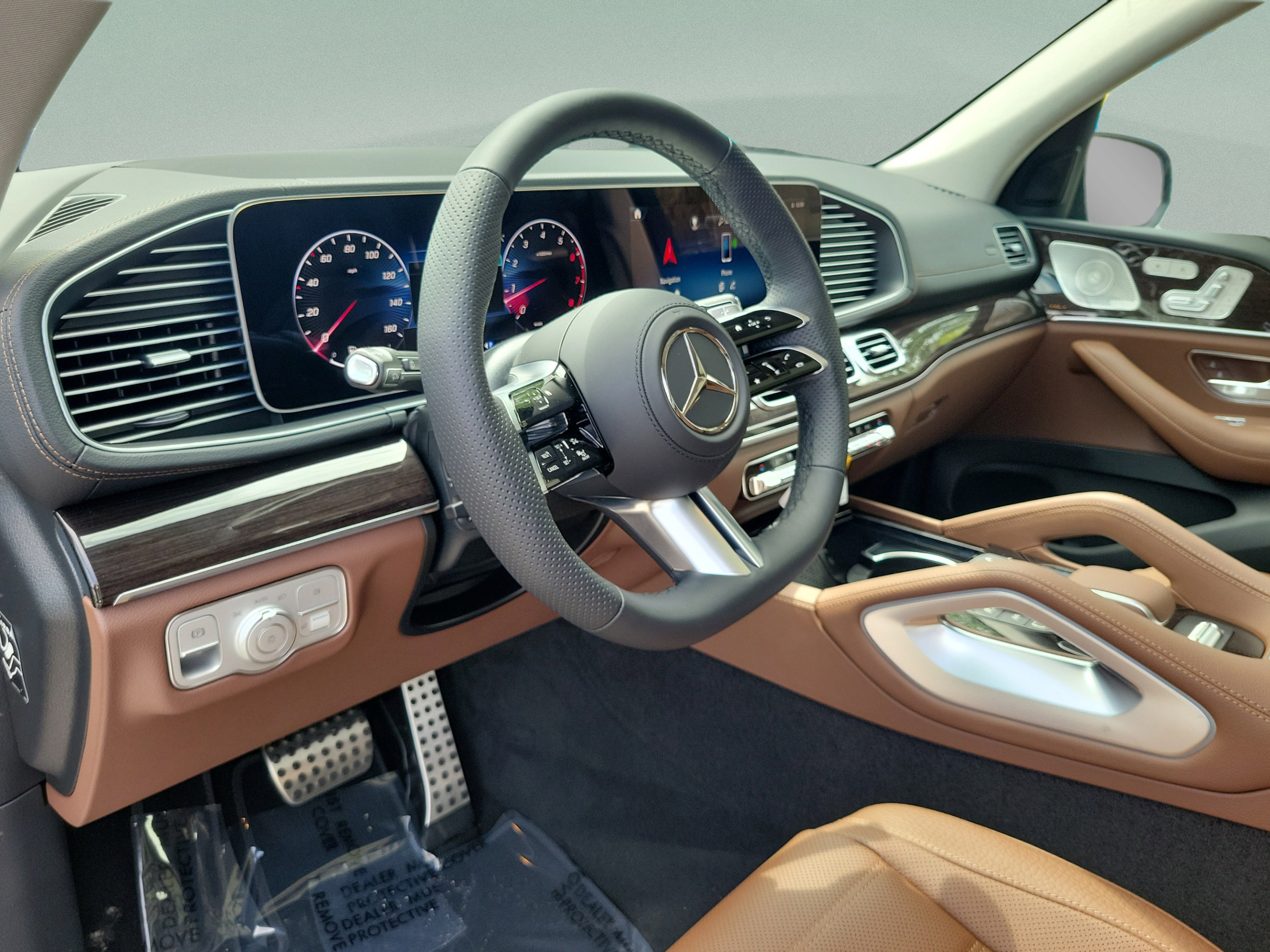 New 2026 Mercedes-Benz GLS 450 4MATIC image 16