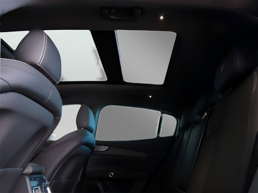 New 2024 Maserati Grecale GT image 27