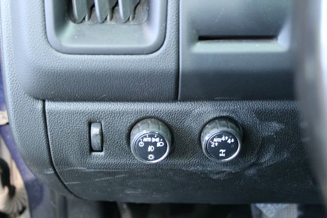 Used 2020 Chevrolet Colorado LT w/ LT Convenience Package AWD/4WD image 13